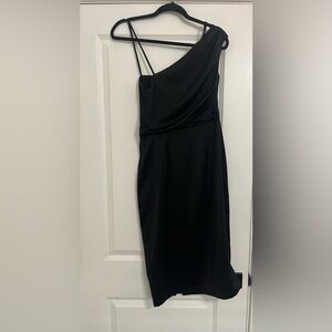 NBD Black One-Shoulder Strapless Dress